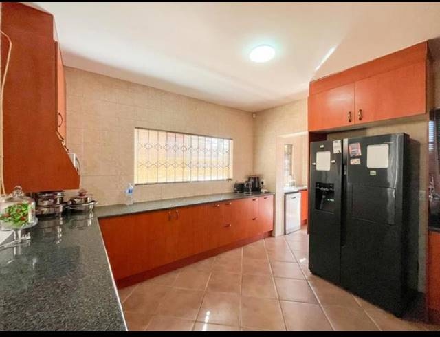 4 BEDROOM HOUSE FOR SALE IN BARTLETT